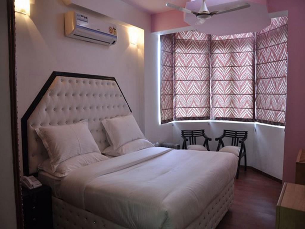 Hotel The Royal Court Nainital Pokój zdjęcie