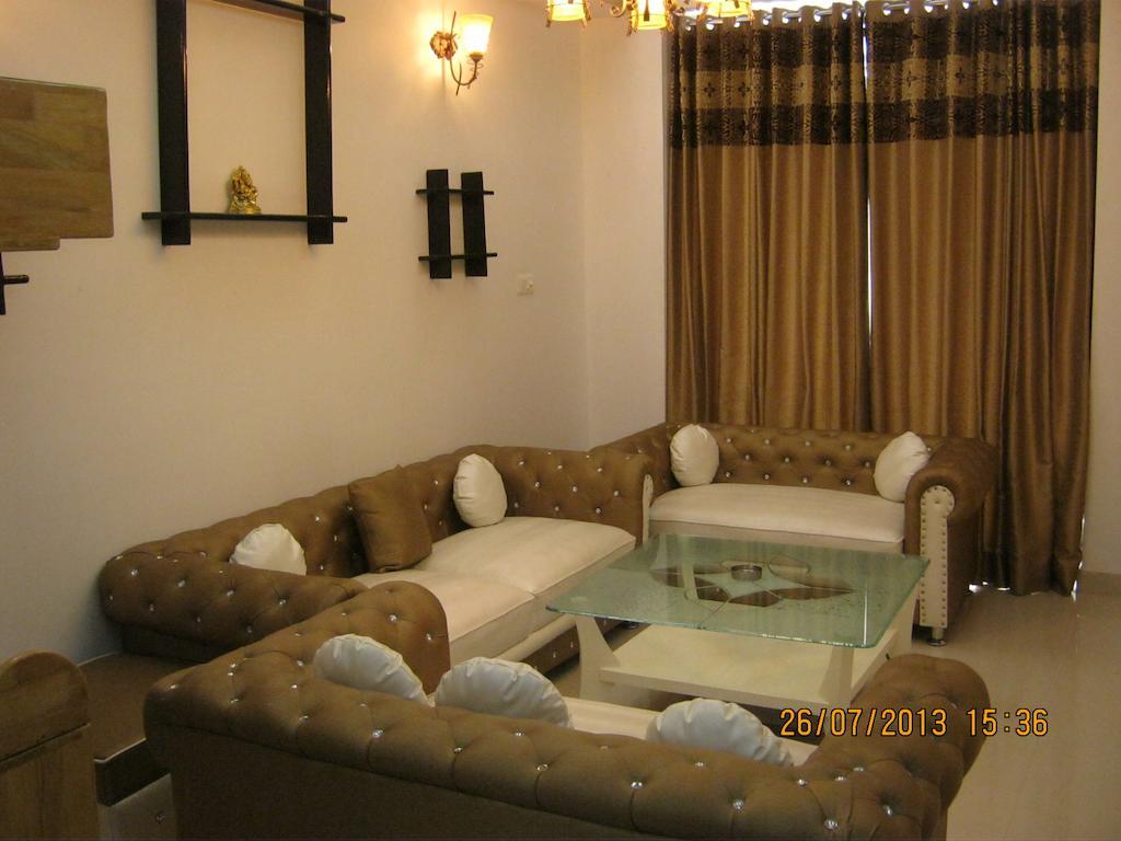 Hotel The Royal Court Nainital Zewnętrze zdjęcie